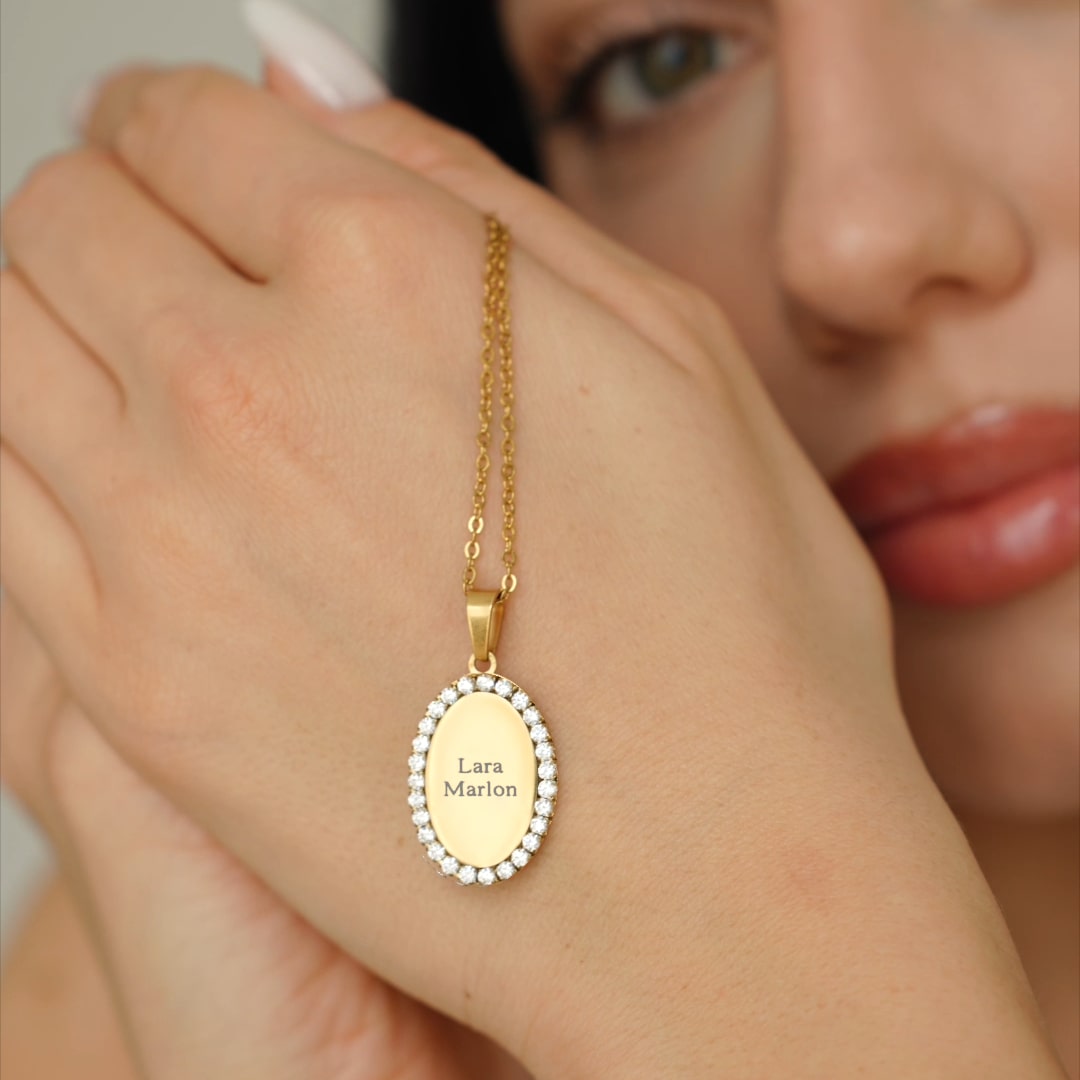 Engravable zirconia necklace
